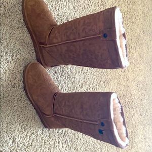 Bearpaw Tall Boots